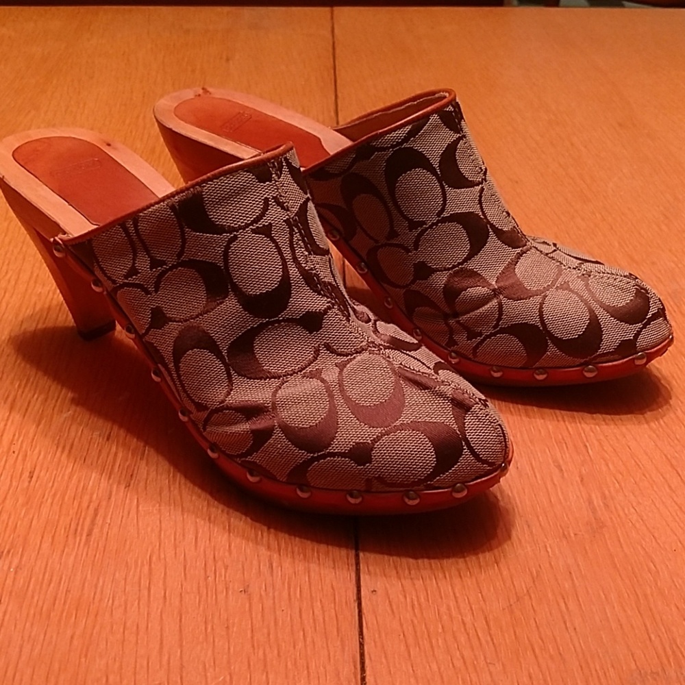 Coach signature clog brown size 10
